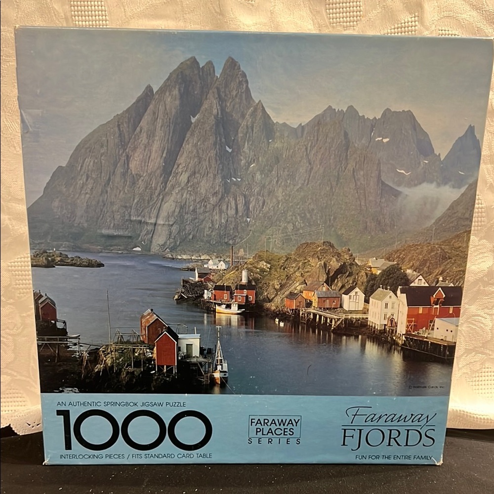 Springbok Faraway Places Fjords Norway 1000 pc jigsaw Puzzle Lofoten Islands